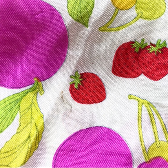 Vintage Echo Strawberry Fruit Print Retro Scarf - Picture 8 of 8